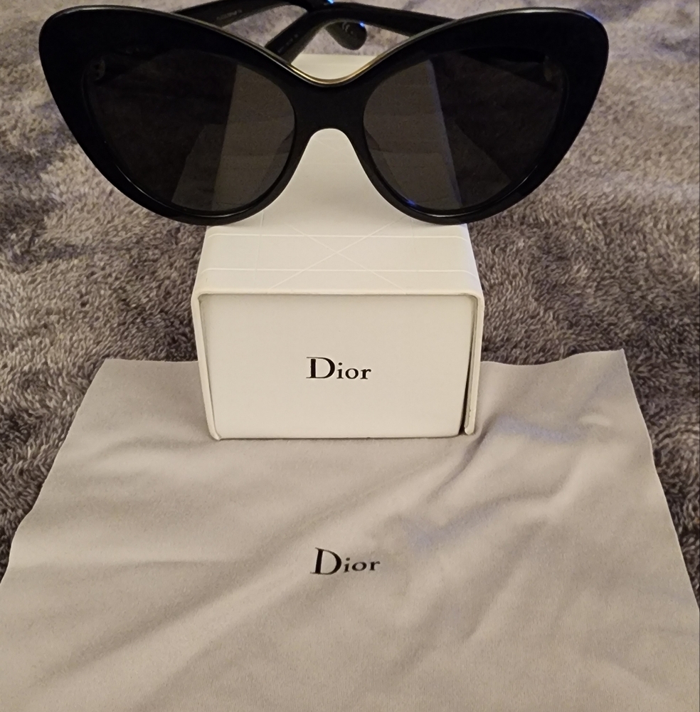 AUTHENTIC VINTAGE Dior Sunglasses - Picture 10 of 12
